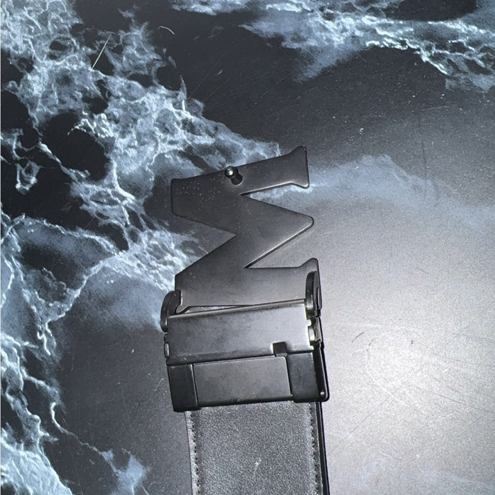 MCM Men's Claus Reversible Leather Belt Black & Silver AUTHENTIC - Picture 3 of 9
